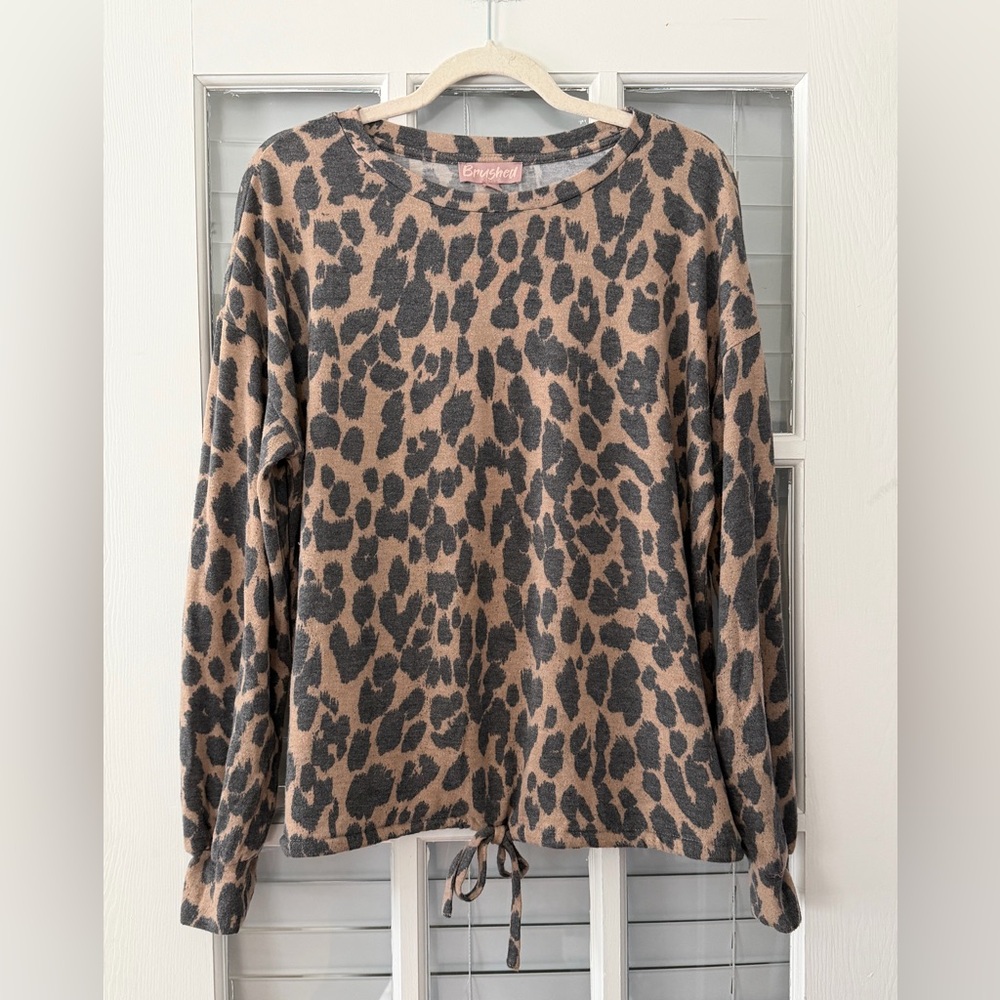 Brushed Women’s L Soft Tie Front Tan Gray Animal Print Knit Top | SKU 0449